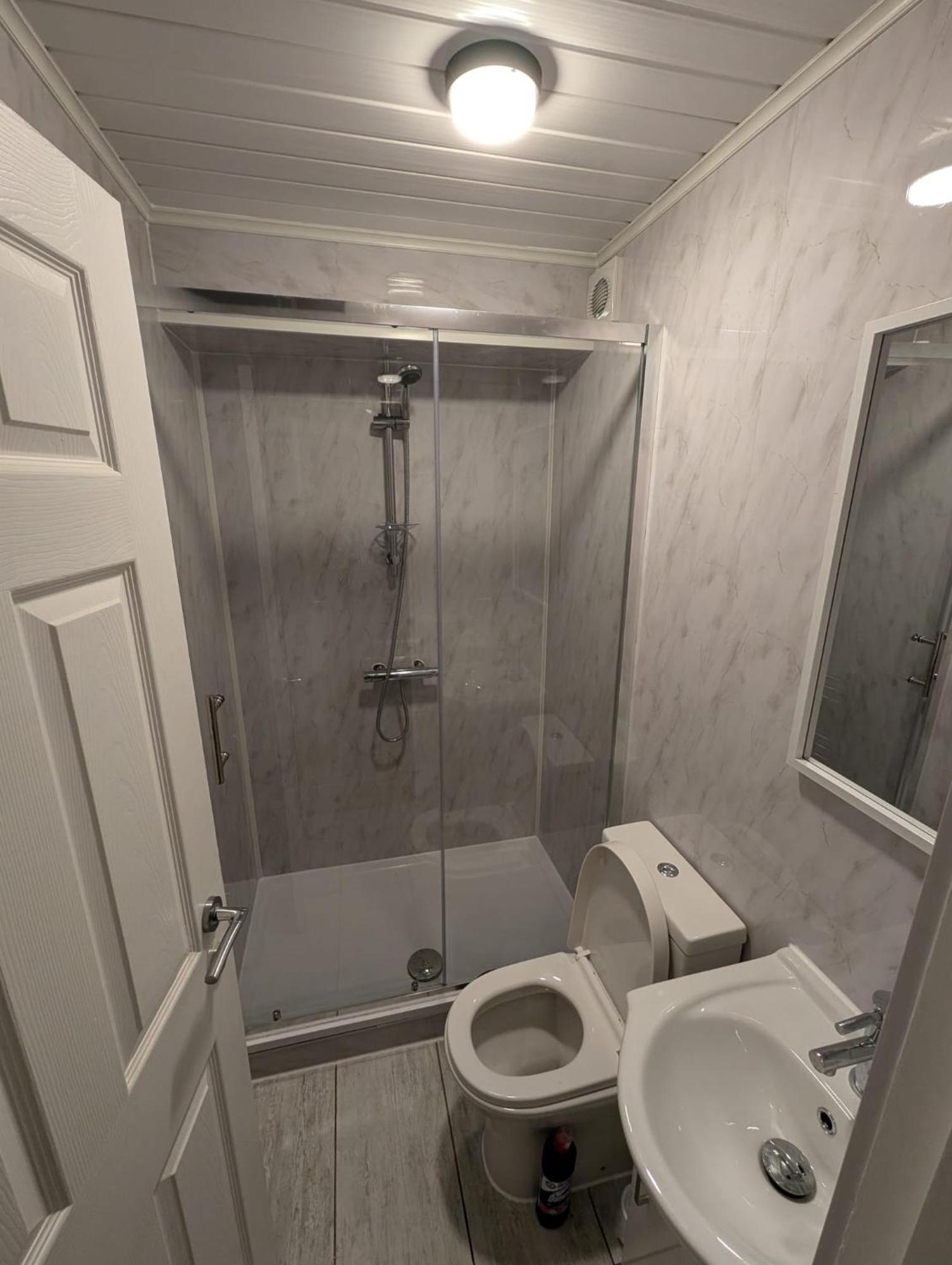 London En-Suite Double Rooms - Leytonstone E11 Exteriör bild
