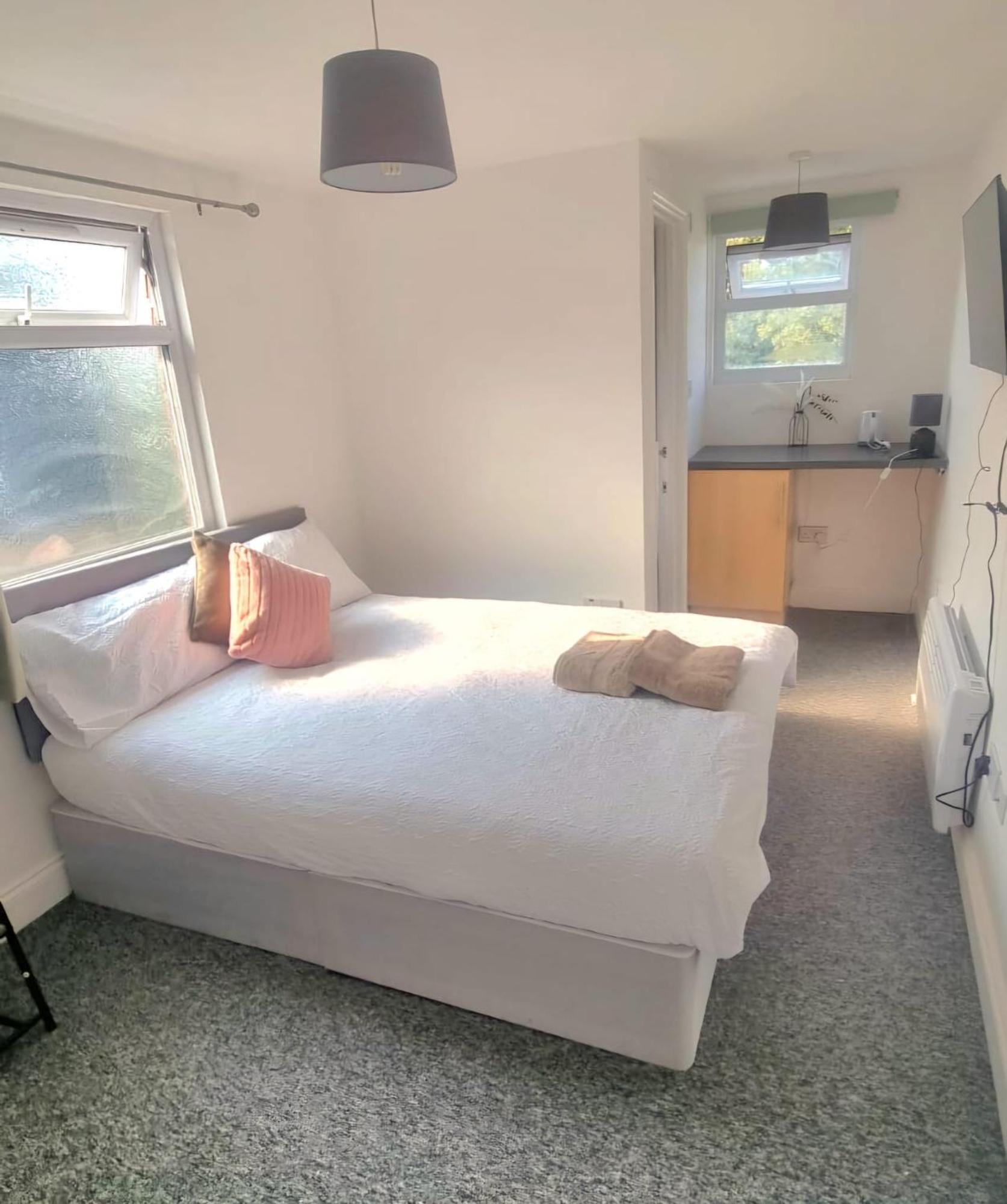 London En-Suite Double Rooms - Leytonstone E11 Exteriör bild